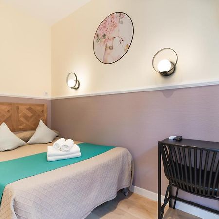 Hostal Evoke Madrid Extérieur photo