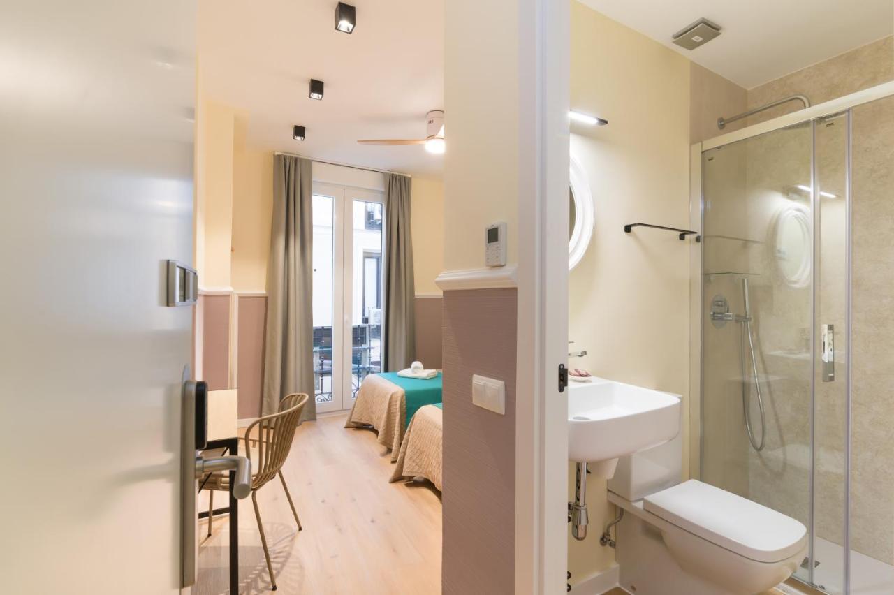 Hostal Evoke Madrid Extérieur photo