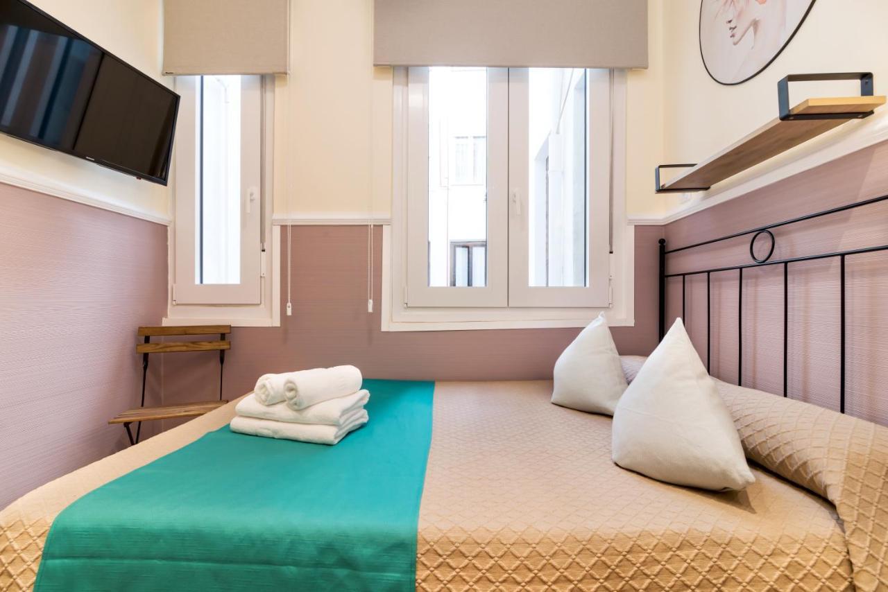 Hostal Evoke Madrid Extérieur photo