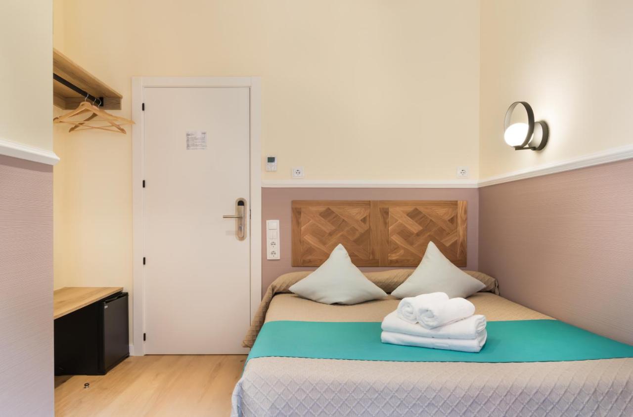 Hostal Evoke Madrid Extérieur photo