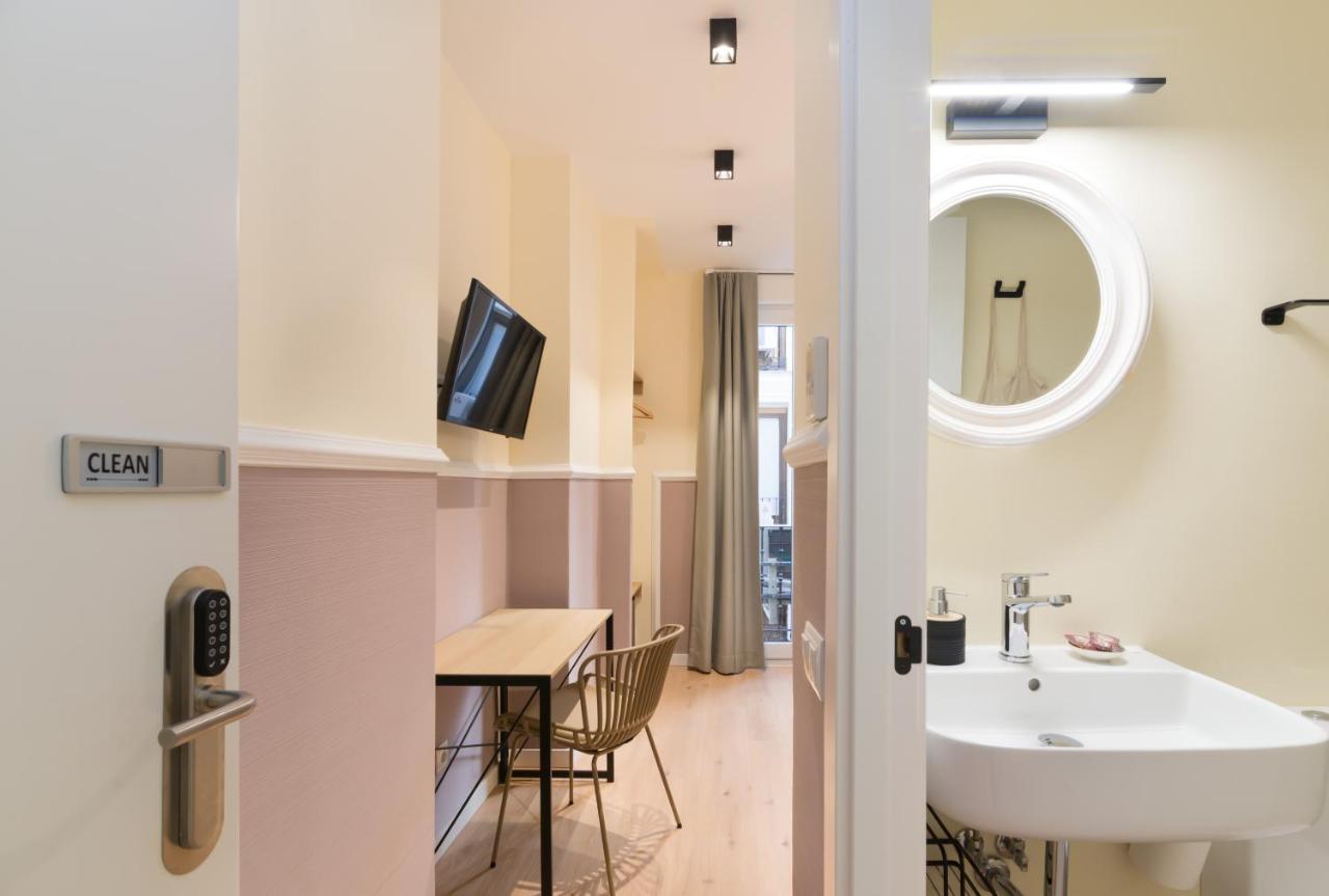 Hostal Evoke Madrid Extérieur photo