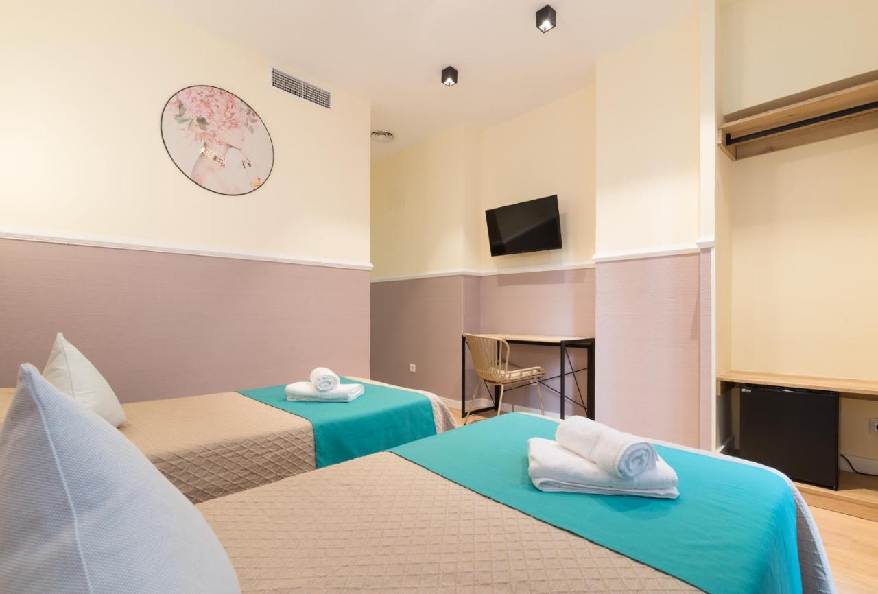 Hostal Evoke Madrid Extérieur photo