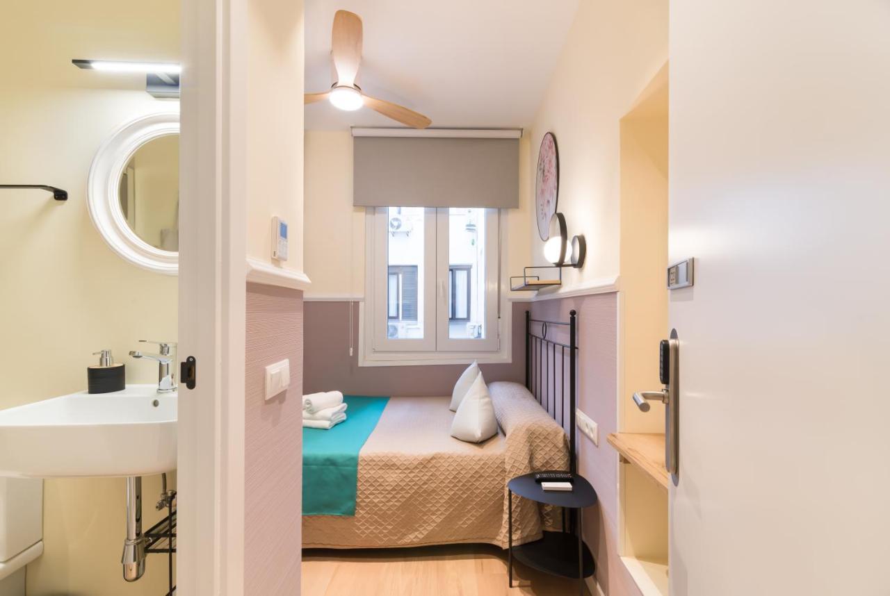 Hostal Evoke Madrid Extérieur photo