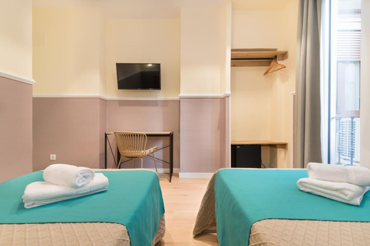 Hostal Evoke Madrid Extérieur photo