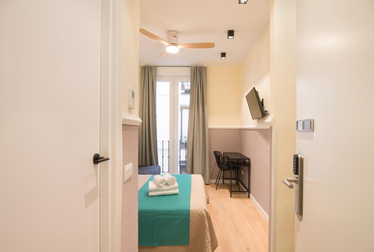 Hostal Evoke Madrid Extérieur photo