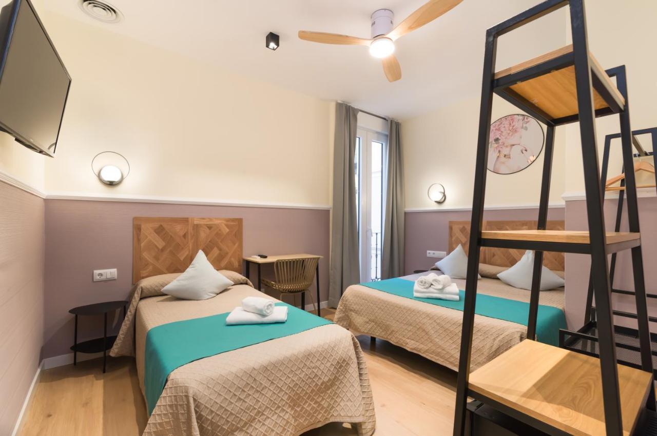 Hostal Evoke Madrid Extérieur photo